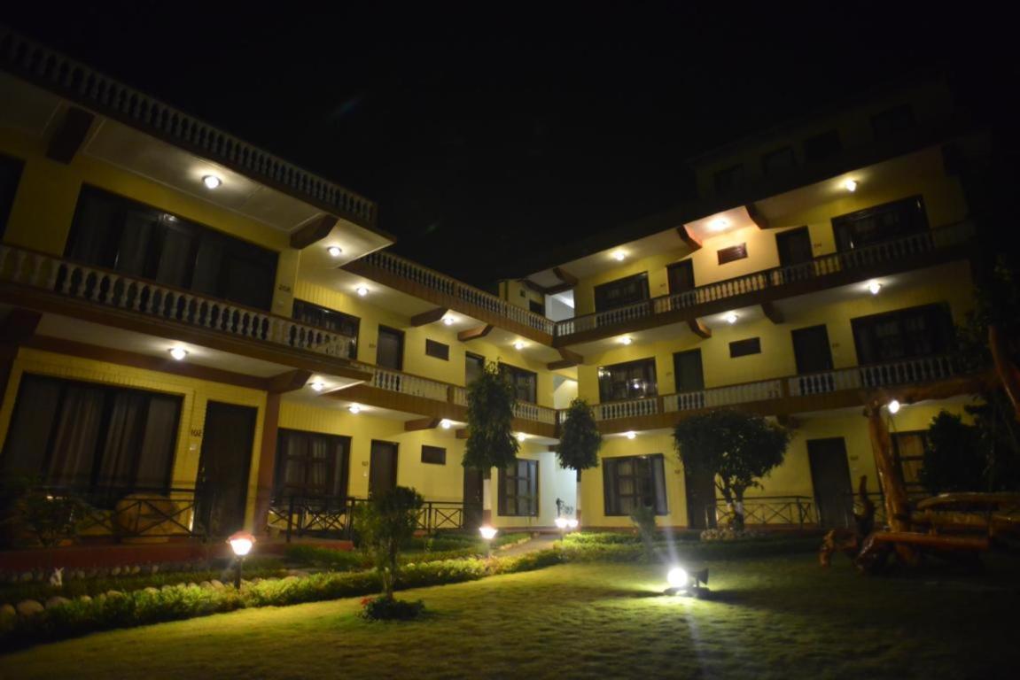 Hotel Homeland بوكْرا المظهر الخارجي الصورة